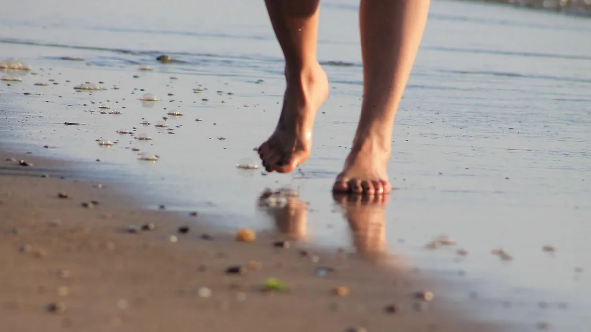 Transitioning to Barefoot Running Without Wrecking Yourself