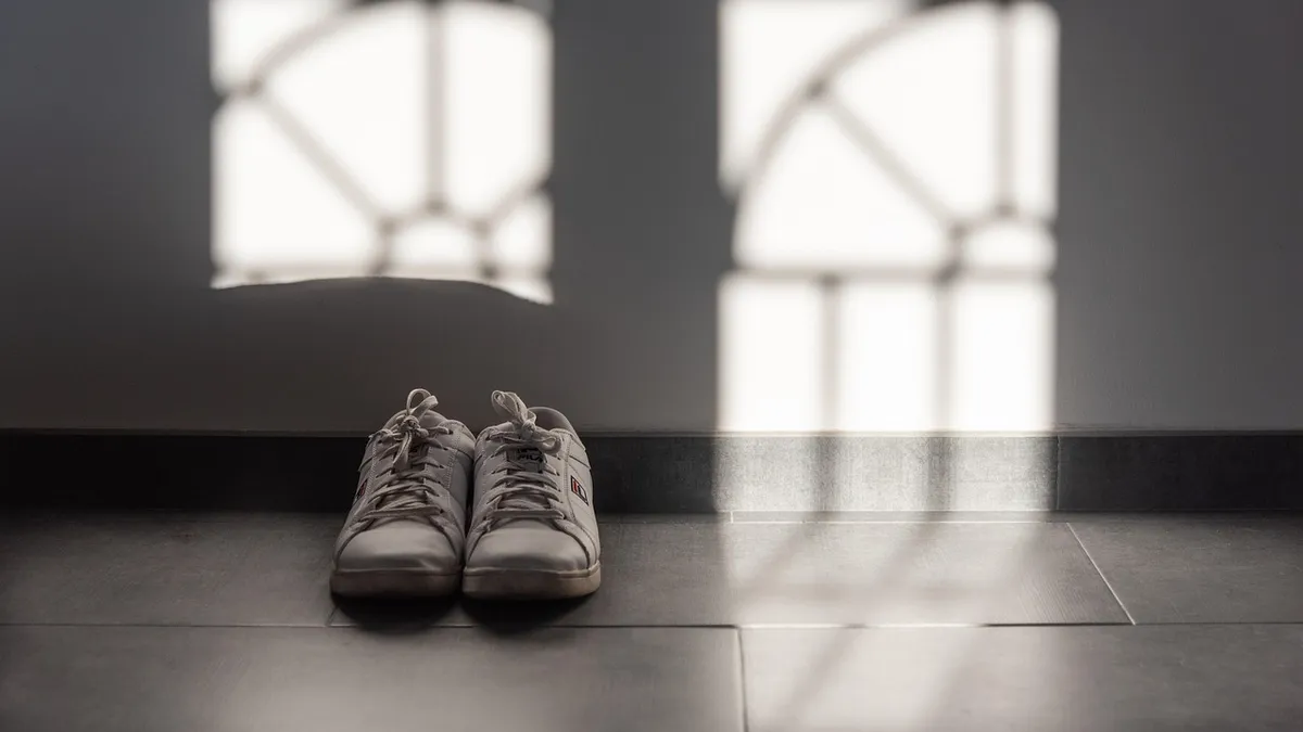Barefoot Shoes vs Conventional Sneakers: What Actually Differs