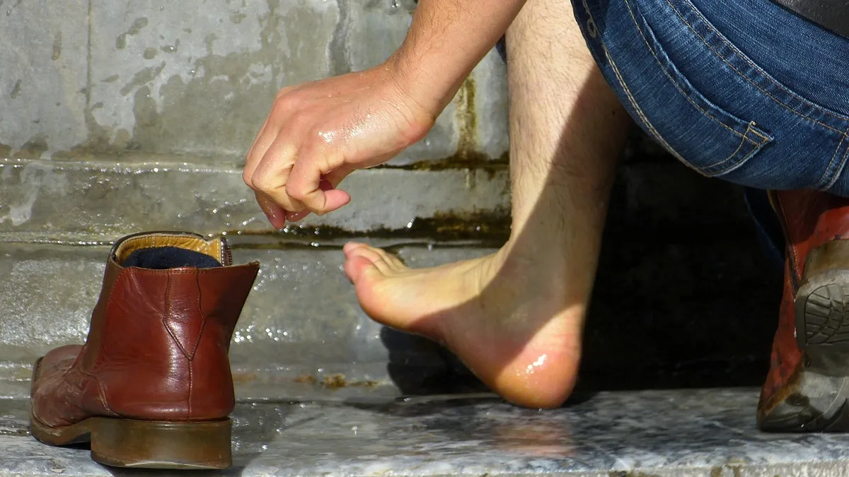 Caring for Barefoot Shoes in Malaysian Humidity: Drying, Mould and Smell